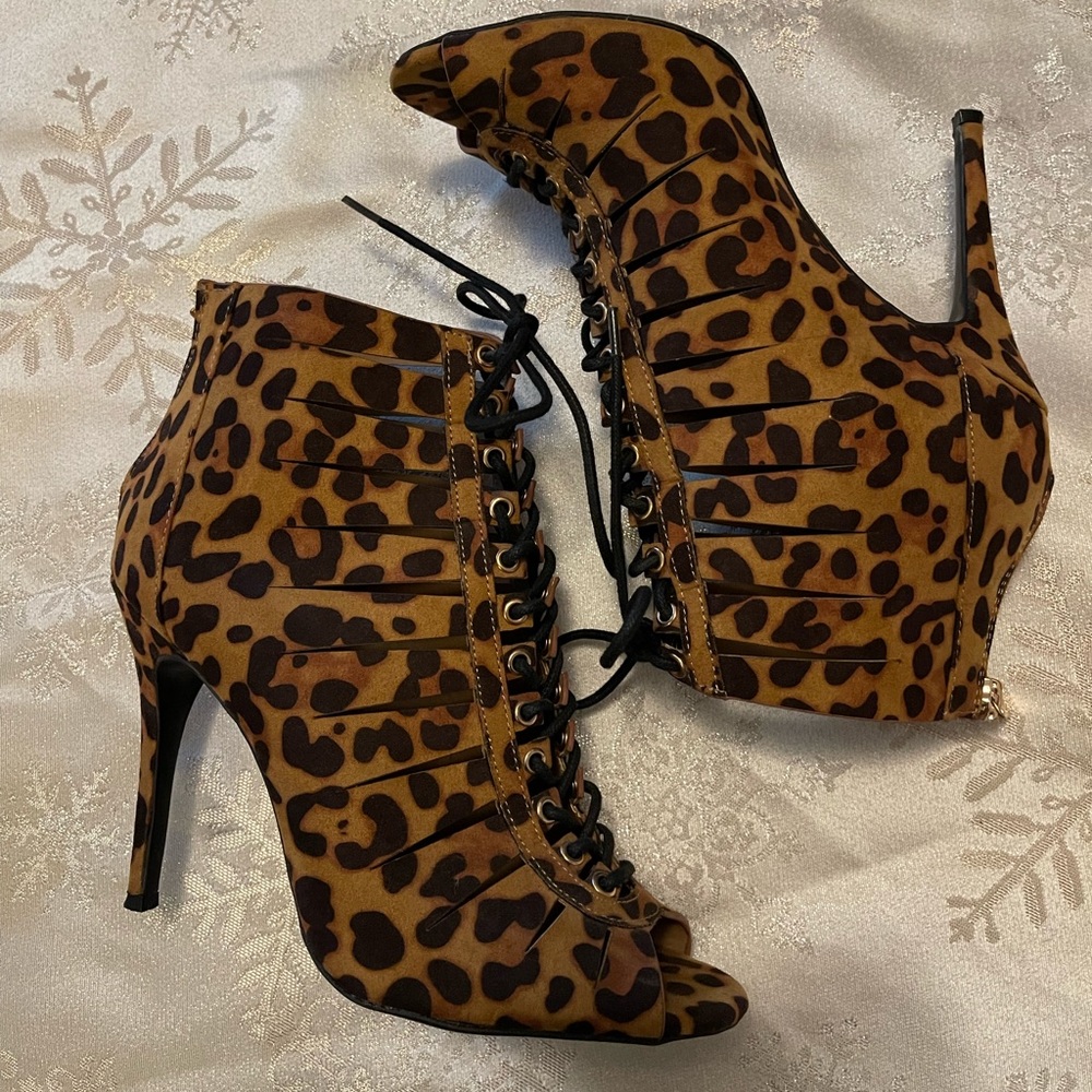 Cheetah lace up Heels